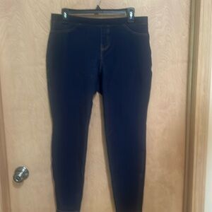 Jeggings. Size large. Back pockets are real and front pockets are not.
